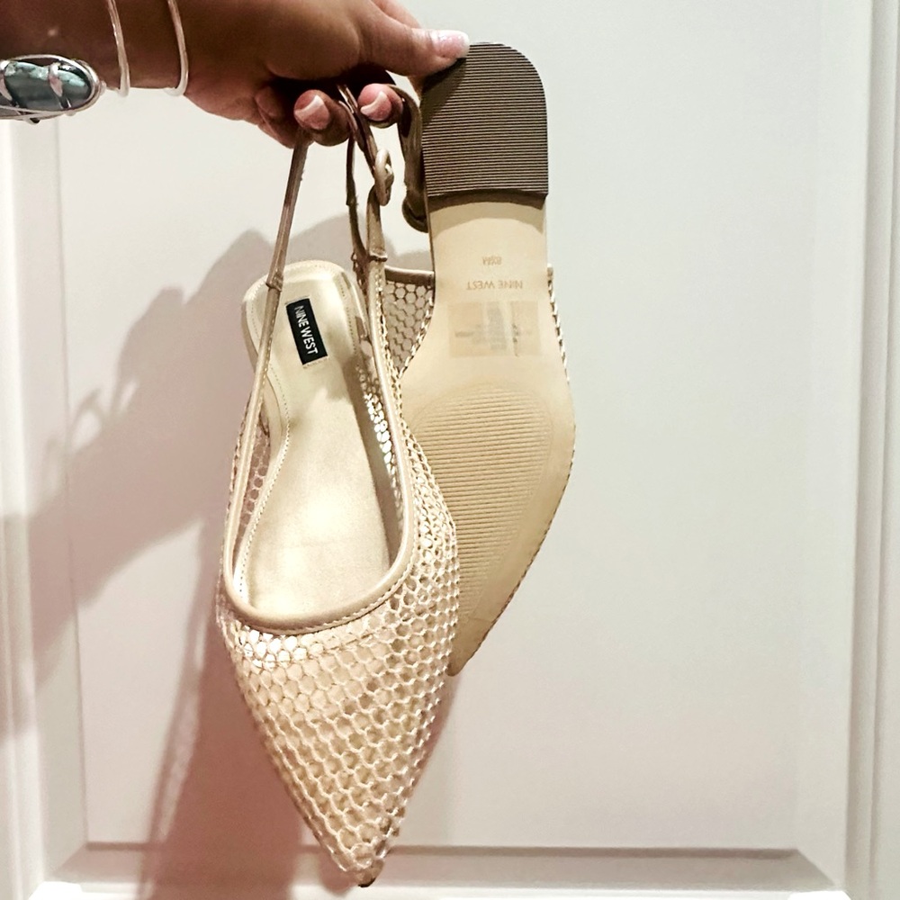 Branid Mesh Slingback Flats
Nine West NWT 8.5 / M / Warm Blush/Clear